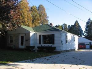 1109 Windiate St., Manitowoc, WI 54220