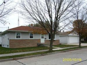 1215 Buchholz St, Two Rivers, WI 54241