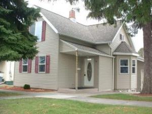 723 S 22nd St., Manitowoc, WI 54220