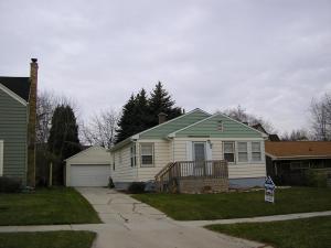 1024 N 6th St., Manitowoc, WI 54220