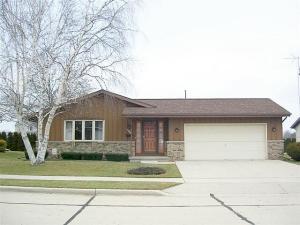 1754 Cross St., Manitowoc, WI 54220
