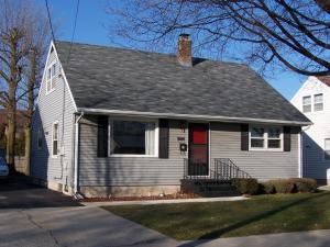 944 S 30th St., Manitowoc, WI 54220