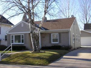 1016 N 21st St., Manitowoc, WI 54220
