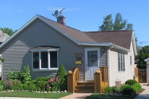 1208 Green St., Manitowoc, WI 54220