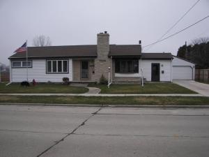 2142 S 18th St., Manitowoc, WI 54220