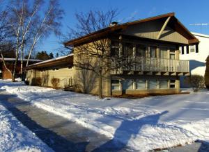 2417 S 8th St., Manitowoc, WI 54220