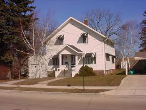 1813 S 14th St., Manitowoc, WI 54220