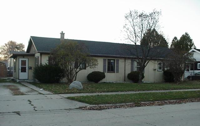958 S 36th St., Manitowoc, WI 54220