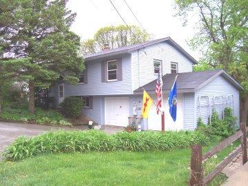 109 Polk St, Slinger, WI 53086