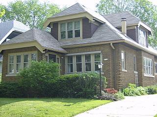 2546 N 66th St., Wauwatosa, WI 53213