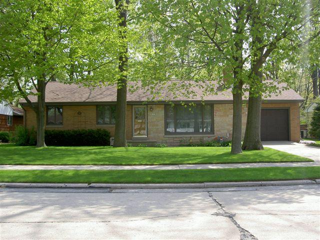 1435 N 23rd St., Manitowoc, WI 54220