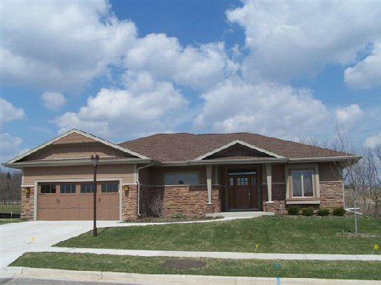 1732 Rockridge Way, Waukesha, WI 53188