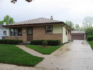 7720 W Eden Pl., Milwaukee, WI 53220