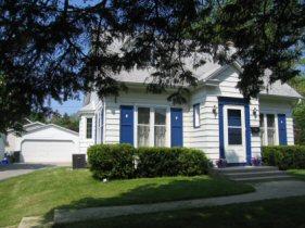 5659 S 110th St, Hales Corners, WI 53130