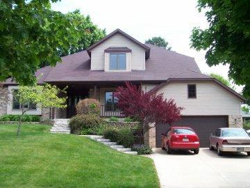 10310 W Vienna Ave., Wauwatosa, WI 53222
