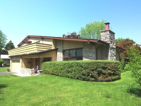 5836 W Green Brook, Brown Deer, WI 53223