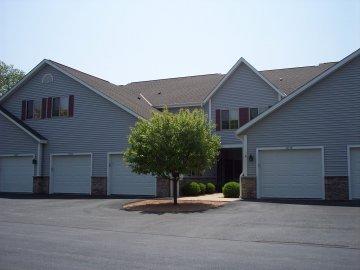 2074 Pine Ridge Ct. #C, Grafton, WI 53024