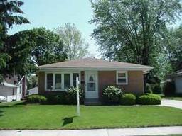 1907 Francis St., Waukesha, WI 53188