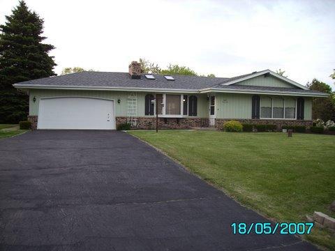 N79W22320 Bramble Dr, Lisbon, WI 53089