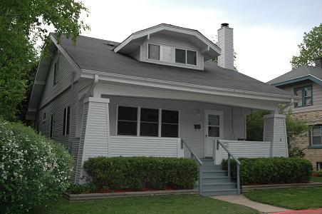 320 W 3rd St., Oconomowoc, WI 53066