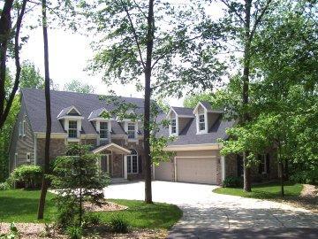 511 Bayberry Ln., Slinger, WI 53086