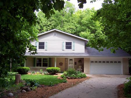 S54W23736 Hickory Ridge Dr., Waukesha, WI 53189