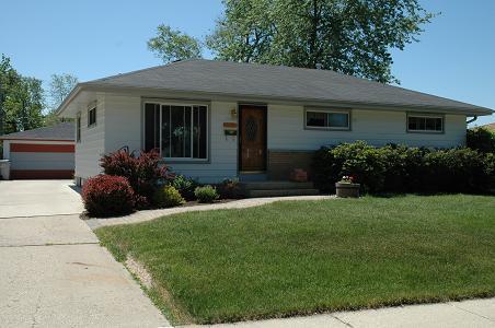 10911 W Jeffrey Ln., Milwaukee, WI 53225