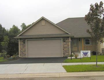 753 Wright Ct., Hartford, WI 53027