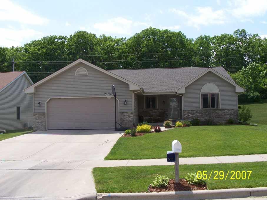 1408 Trillium Ct., West Bend, WI 53095