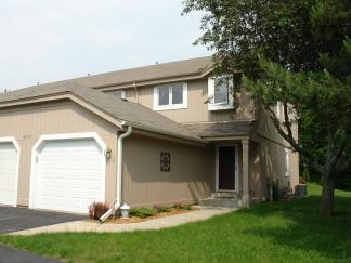 2415 Willowood Dr. #D, Waukesha, WI 53188