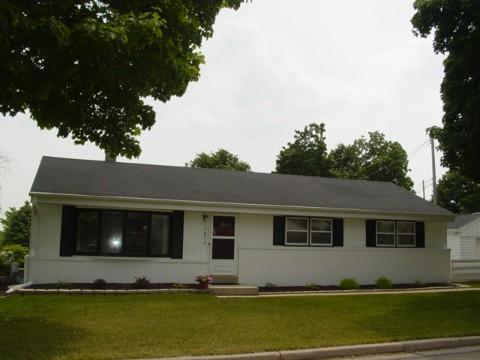 2672 N 114th St., Wauwatosa, WI 53226