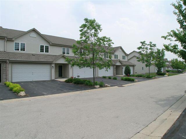 1905 Mallard Pointe Cir. #E, Waukesha, WI 53189