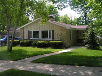 157 Woodridge Rd., West Bend, WI 53095