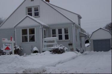 527 Michigan, West Bend, WI 53095