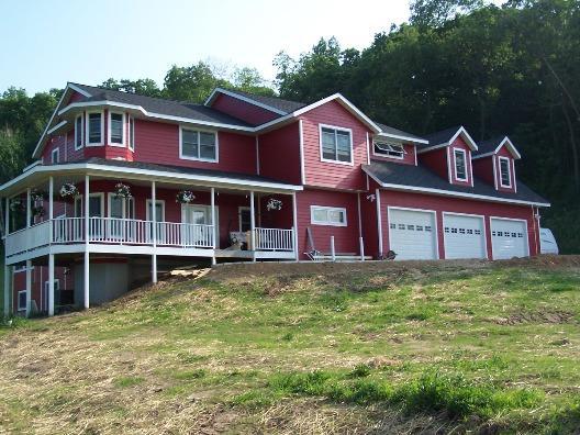 W6277 Valley Pl., Onalaska, WI 54636