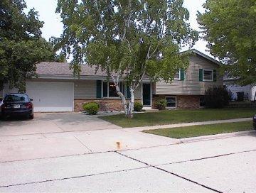 1404 Roosevelt Dr., West Bend, WI 53090
