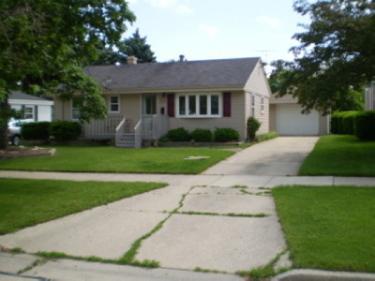 613 Virginia St, Racine, WI 53405