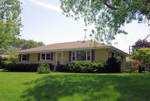 4725 W Parkland Ave., Brown Deer, WI 53223