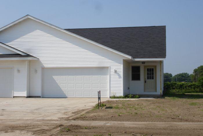 2008 Crooked Ave., Holmen, WI 54636
