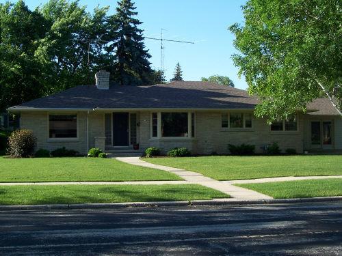 738 Highland View Dr., West Bend, WI 53095