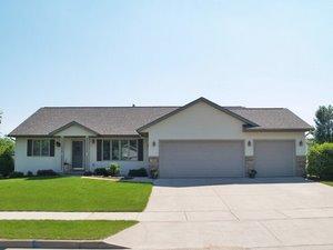 305 Monarch Ln, Holmen, WI 54636