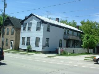 526 N 10th St., Manitowoc, WI 54220