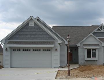 3512 Sequoia Cir., Waukesha, WI 53188