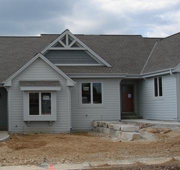 3510 Sequoia Cir. #27B, Waukesha, WI 53188