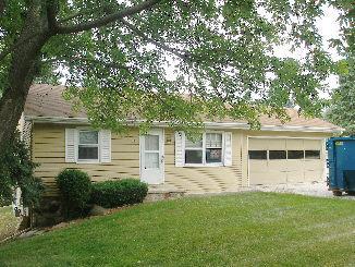 824 High St, Oconomowoc, WI 53066