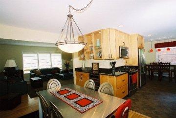 5551 N Navajo Ave., Glendale, WI 53217