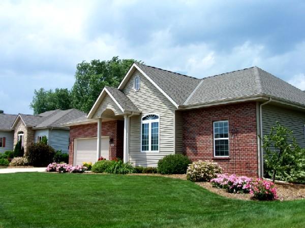 1431 Goldenrod Cir., West Bend, WI 53095