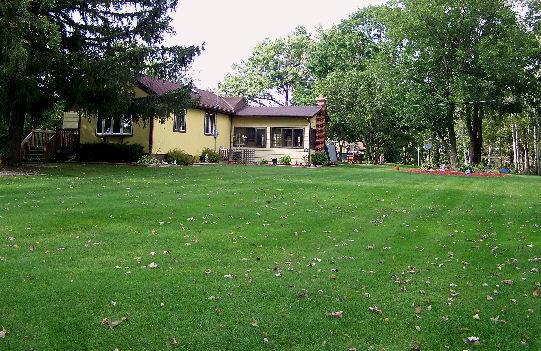 508 Eagle Lake Ave., Mukwonago, WI 53149