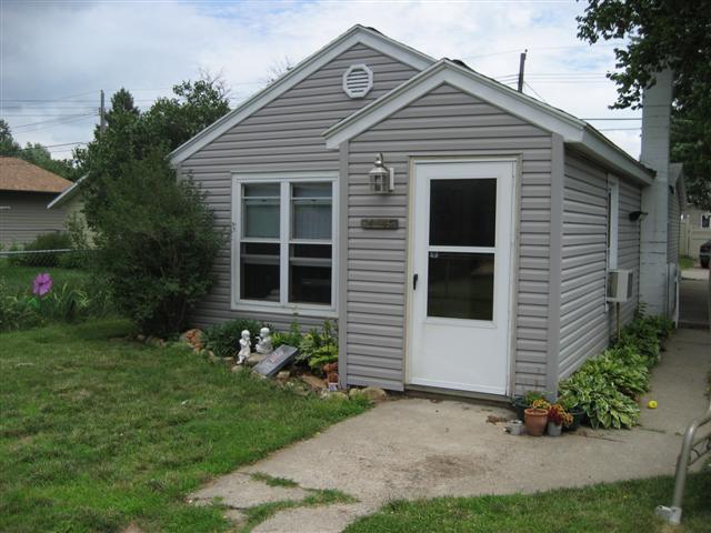 2218 Charles St., La Crosse, WI 54603