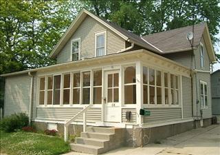 618 W South St., Oconomowoc, WI 53066